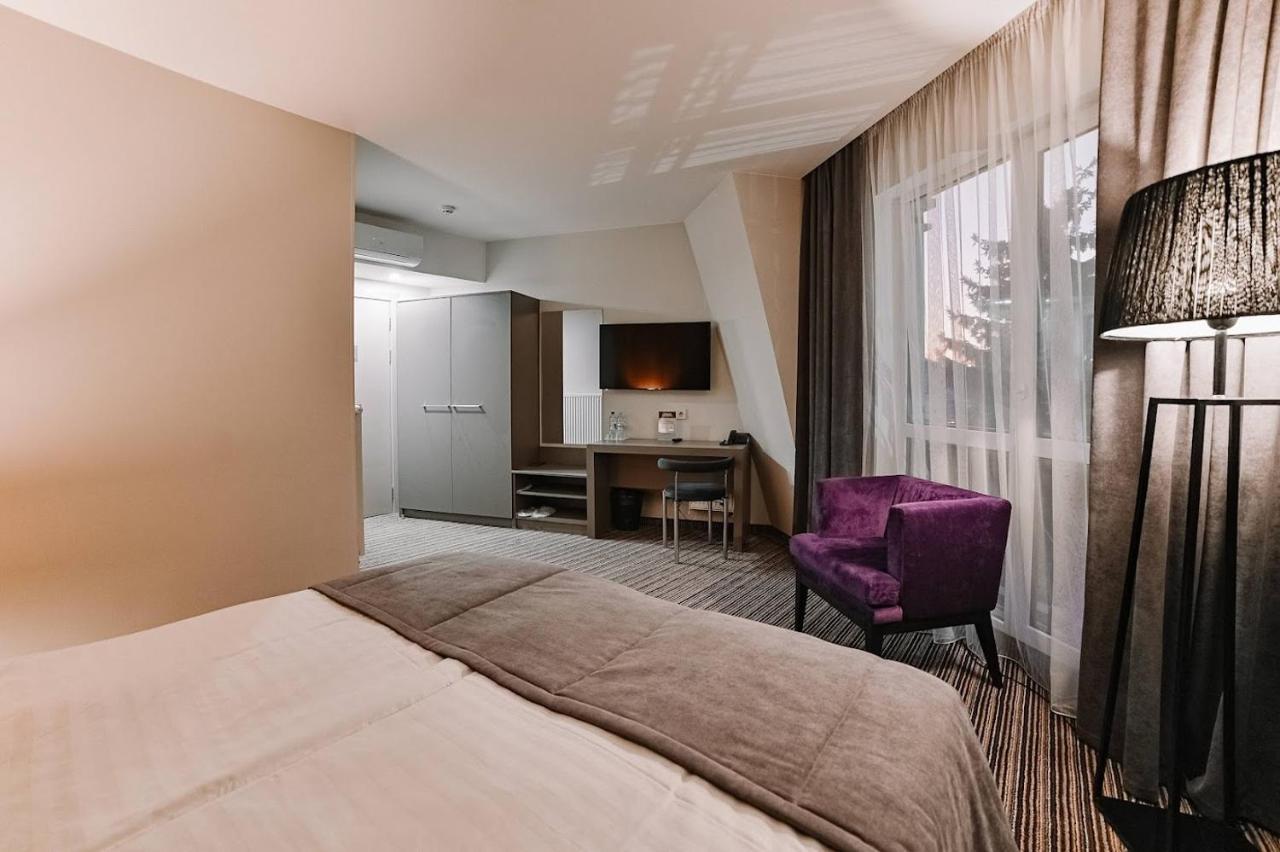 Boutique Hotel Central 리우네 외부 사진