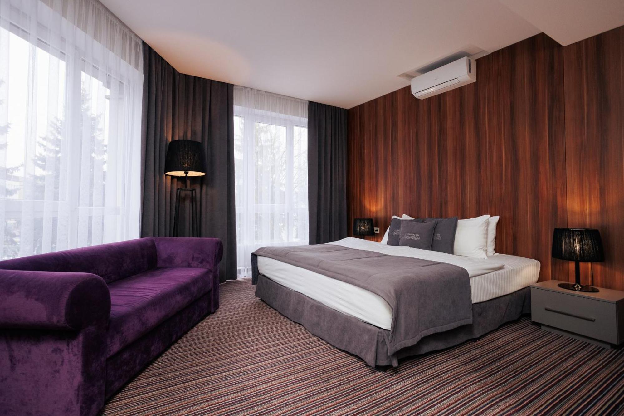 Boutique Hotel Central 리우네 외부 사진