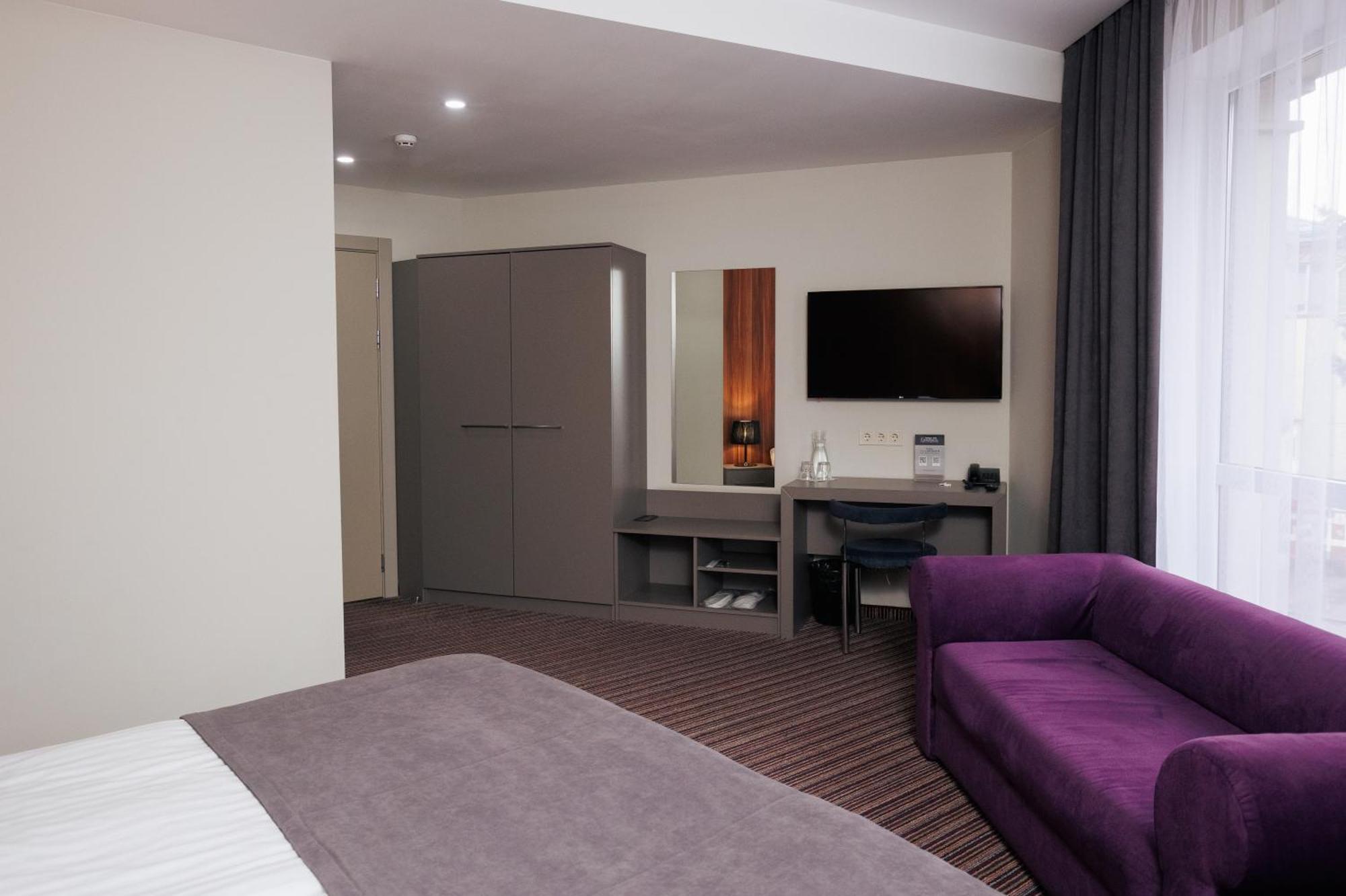 Boutique Hotel Central 리우네 외부 사진