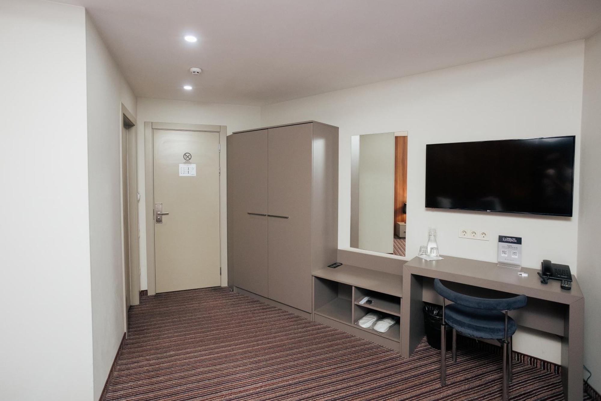 Boutique Hotel Central 리우네 외부 사진