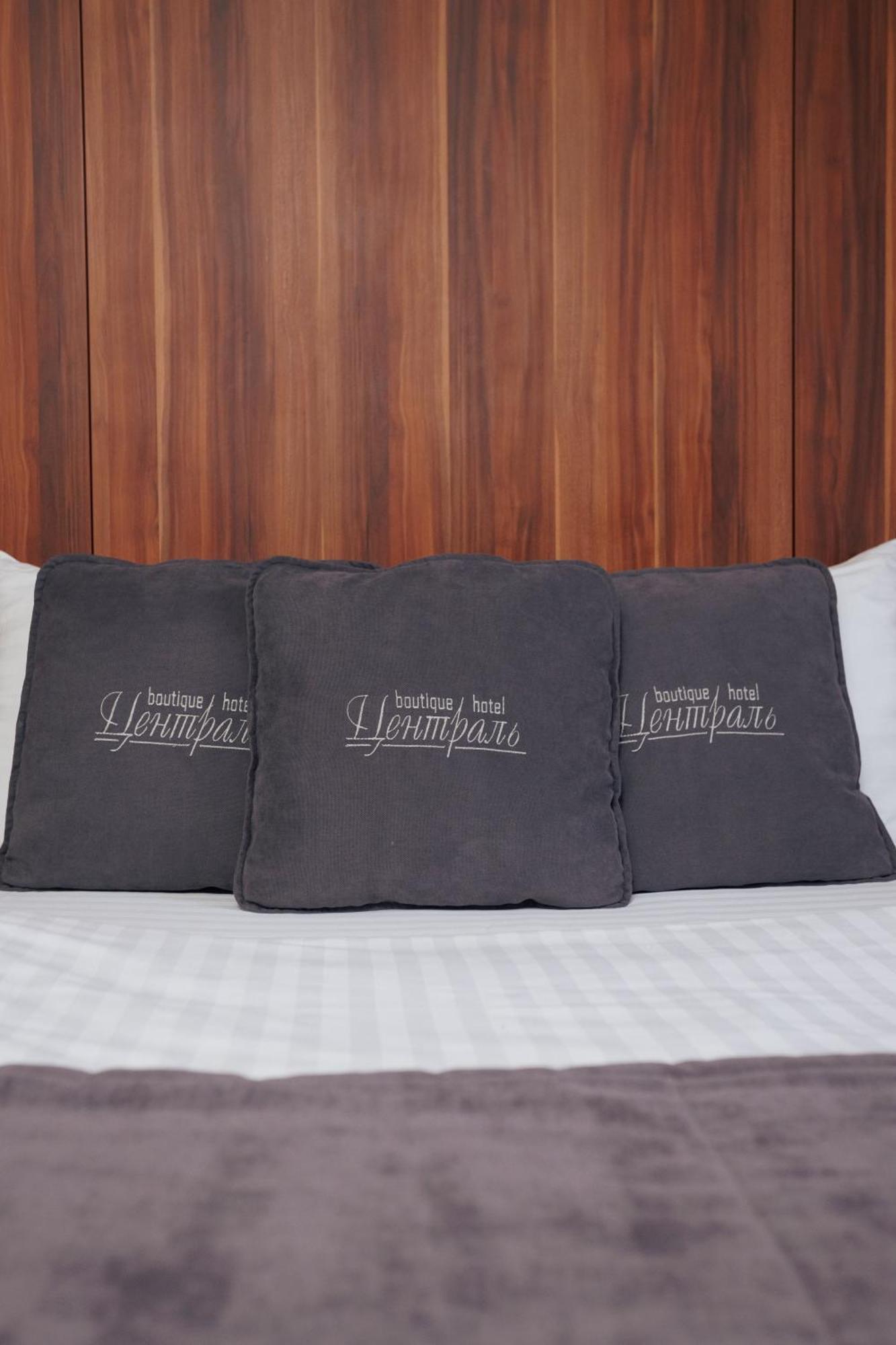 Boutique Hotel Central 리우네 외부 사진